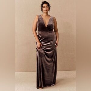 Jenny Yoo Logan Velvet Deep V Neck Gown Dark Purple Size 14